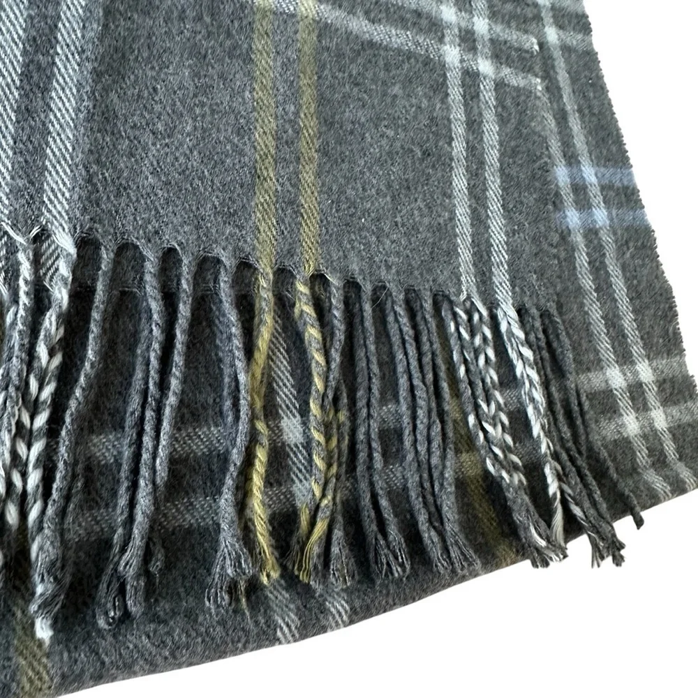 Cejon Made in Italy Soft Gray and White Plaid Scarf with Fringe